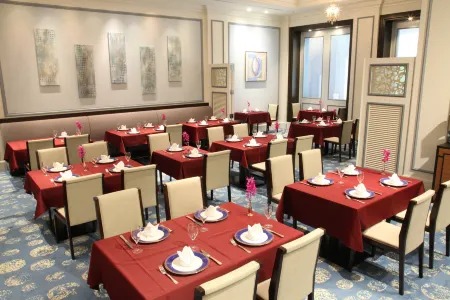 Okura Chiba Hotel Отели рядом с достопримечательностью «Kanda University of International Studies»