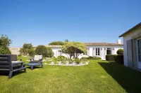 Le Clos Saint-Martin Hôtel & Spa Các khách sạn ở Ars-en-Re