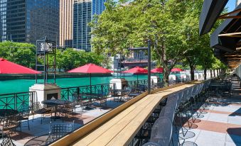 Sheraton Grand Chicago Riverwalk