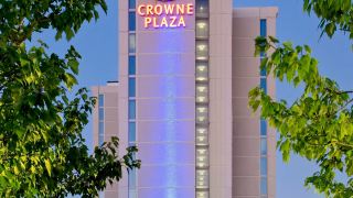 crowne-plaza-chicago-o-hare-hotel-and-conference-center-an-ihg-hotel