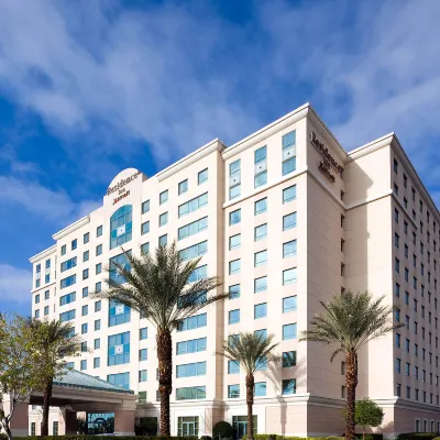 Residence Inn Las Vegas Hughes Center Отели рядом с достопримечательностью «Музей атомных исследований»
