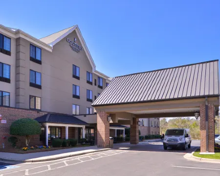 คันทรีอินน์แอนด์สวีทส์ บายเรดิสัน สนามบินราเลห์-เดอรัม NC โรงแรมในแครี