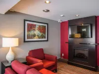 Comfort Inn Hotels near Ottawa Train Station