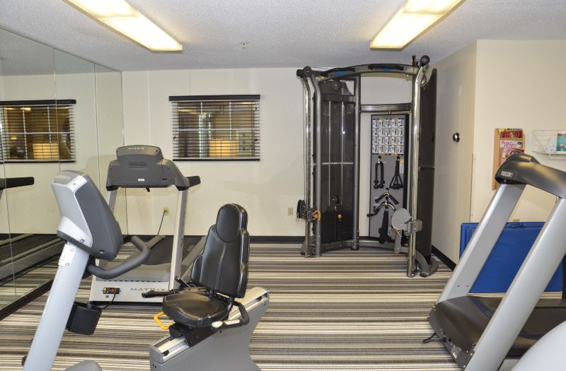 Sonesta Simply Suites Detroit Warren photo 2