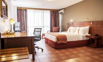 Holiday Inn & Suites Port Moresby, an IHG Hotel