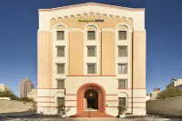 Holiday Inn Express San Antonio N-Riverwalk Area