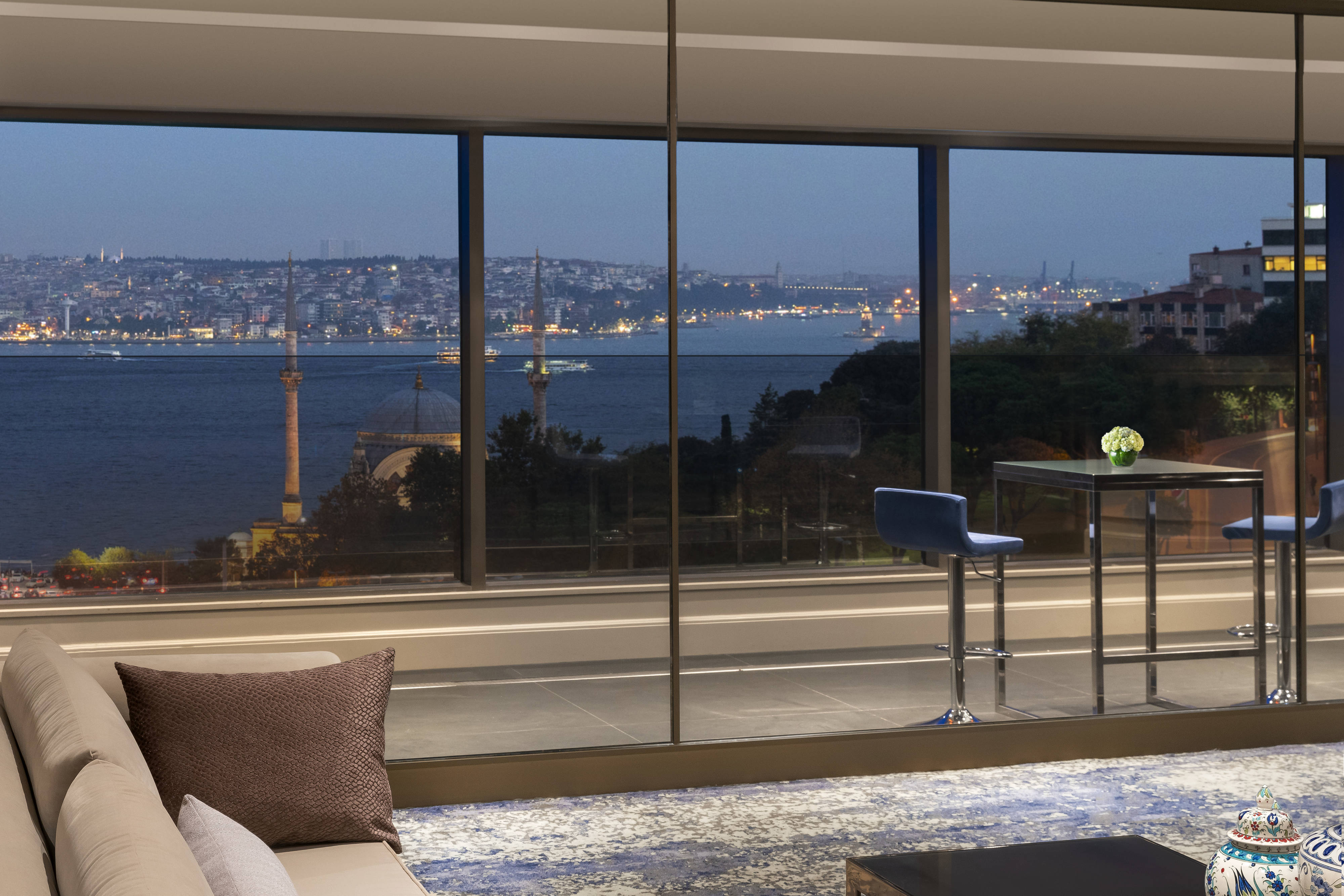 The Ritz-Carlton, Istanbul (The Ritz-Carlton, Istanbul at The Bosphorus)