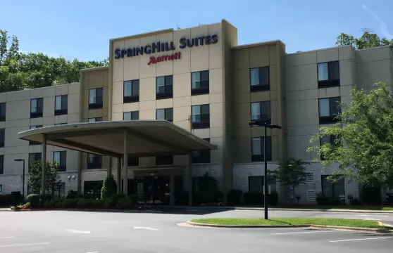 温斯頓塞勒姆哈內斯商城SpringHill Suites 酒店