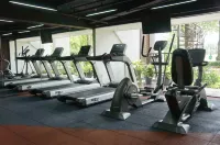 Summit Windmill Golf Suite Hotel at Suvarnabhumi - Gym