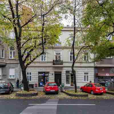 ParkLife Zagreb Apartments Hotel Exterior
