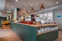 Holiday Inn - the niu, CHARLY FRANKFURT CITY by IHG - breakfast