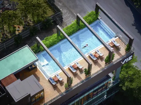 VIE Hotel Bangkok, MGallery Hotel Collection Отели рядом со станцией Бангбамру