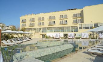E-Hotel Larnaca Resort & Spa