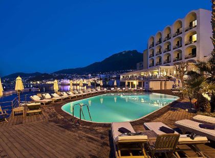 Regina Isabella-Resort Spa Restaurant