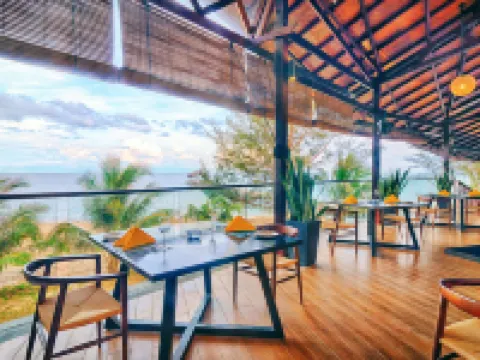 Borneo Eagle Resort Hotels in Papar