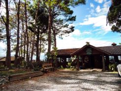 Phouphadeng Hotel - Auberge de la Plain des Jarres