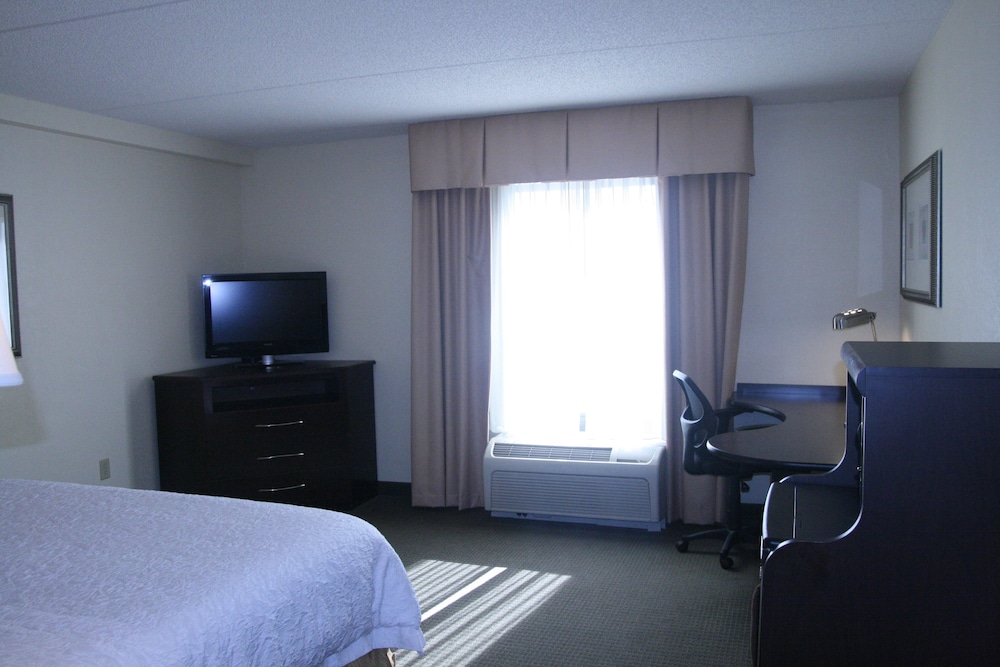 Hampton Inn & Suites Lino Lakes