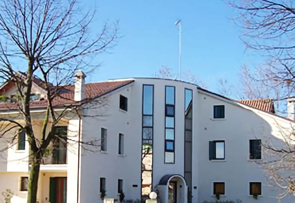Cristallo - Housity