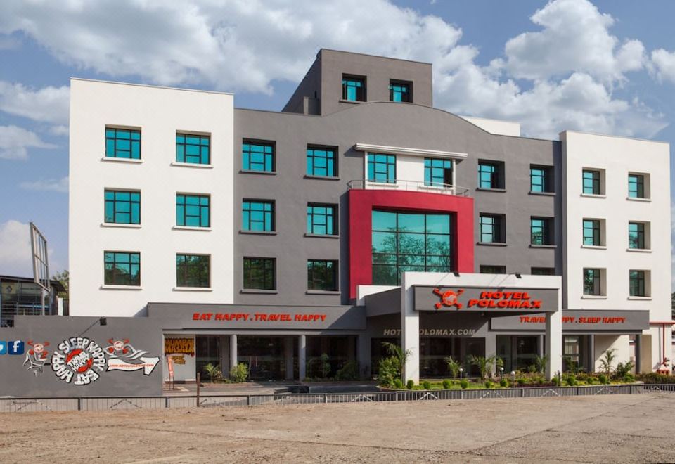 Max Hotels Jabalpur - Housity