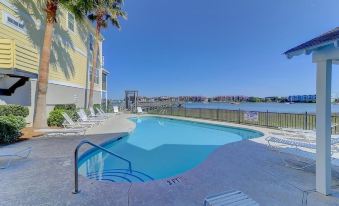 120 Waters Edge - River Rest - 3 Br Condo
