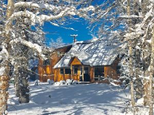 Chickadee Chalet by AAA Red Lodge Rentals