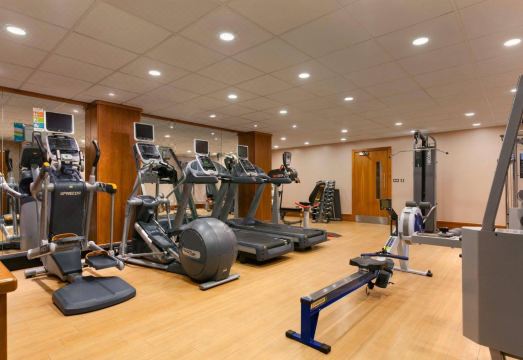 노보텔 런던 카나리 워프 루프탑 바 야경