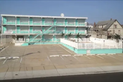 Island Breeze Motel فنادق في نورث وايلدوود