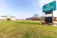 Quality Inn Hotels in Pontiac