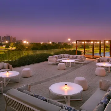 Vida Emirates Hills Hotels near Palm Islands