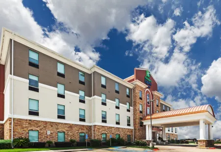 Holiday Inn Express & Suites Port Arthur Central-Mall Area