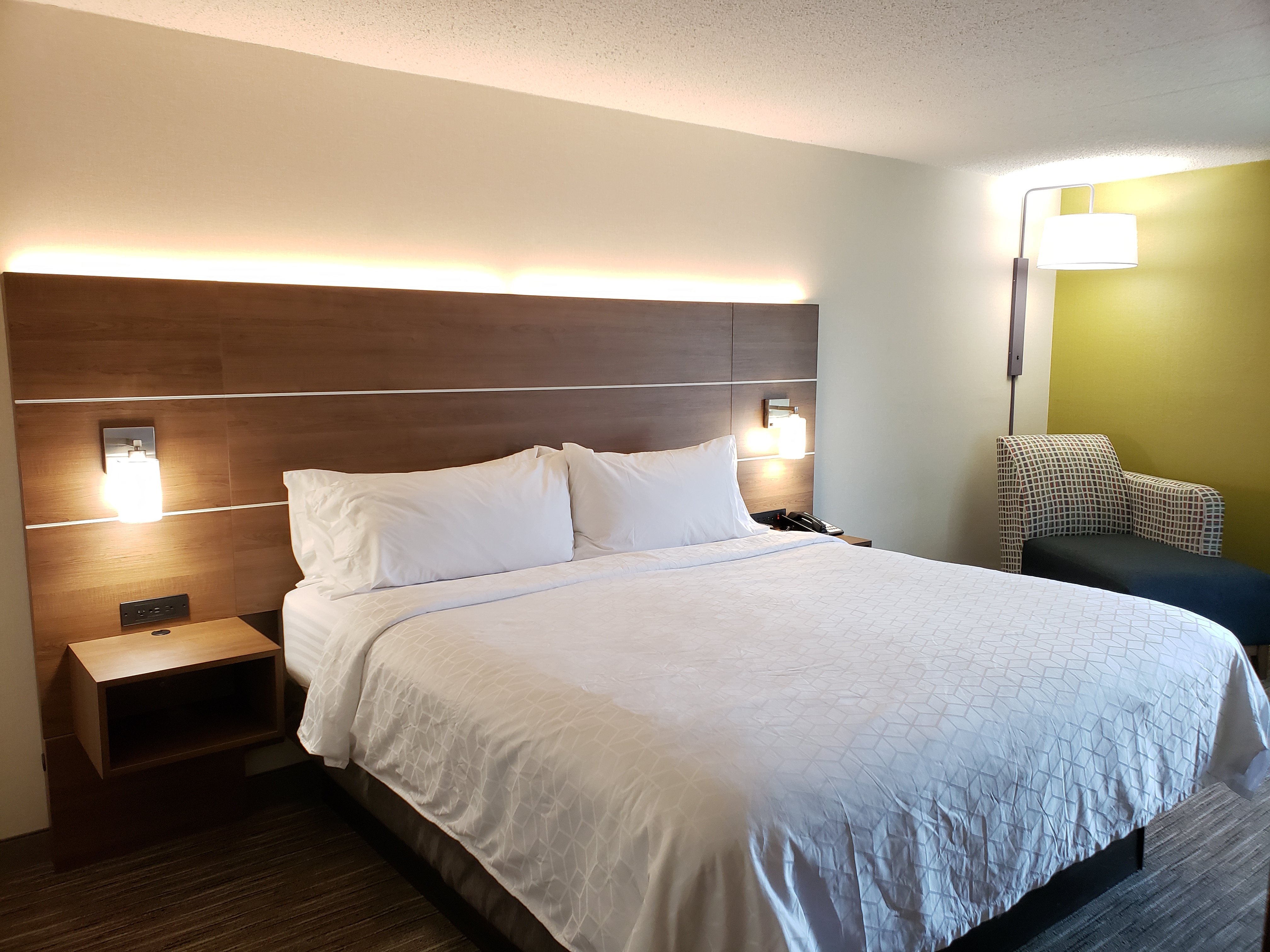 Holiday Inn Express Edgewood-Aberdeen-Bel Air, an Ihg Hotel