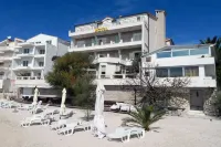 Hotel Sunce Hôtels à : Podstrana