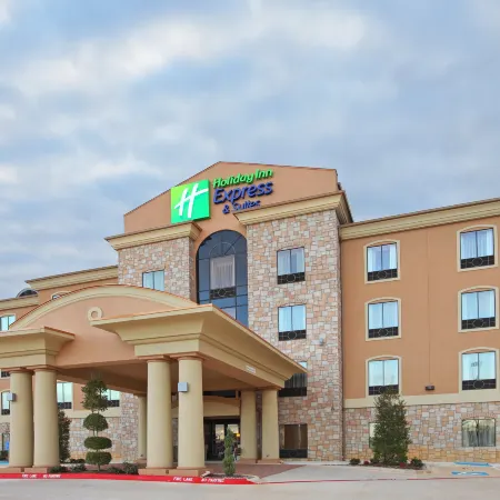 Holiday Inn Express & Suites PARIS by IHG
