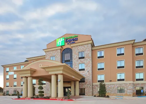 Holiday Inn Express & Suites PARIS by IHG