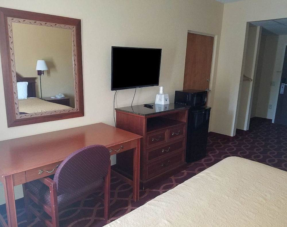 Americas Best Value Inn Evansville East