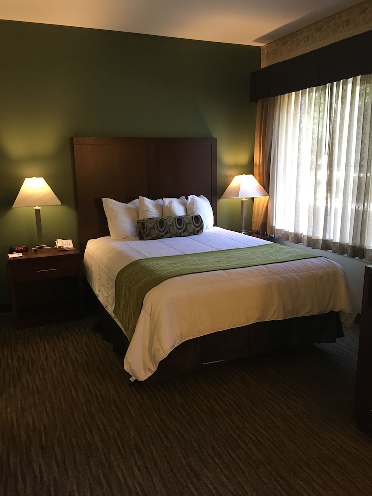 Hawthorn Suites by Wyndham Rancho Cordova/Folsom