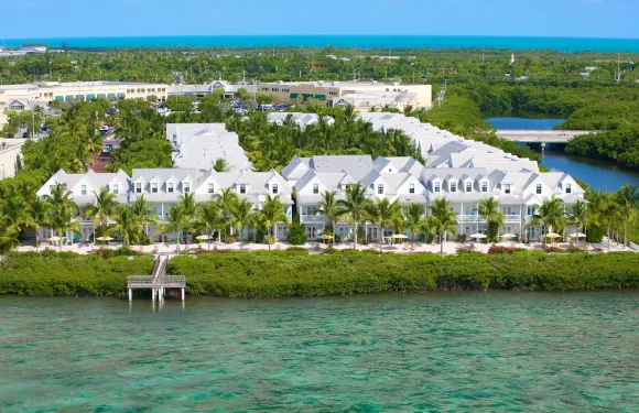 帕羅特基酒店及別墅