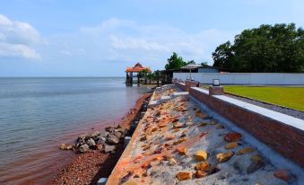 Lam Poh Beach Resort