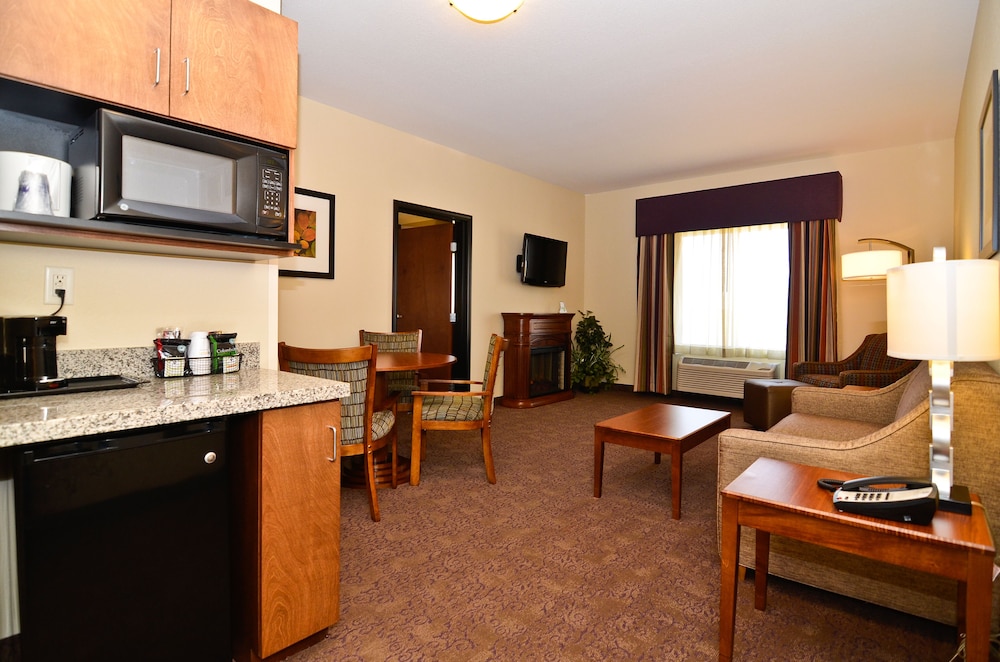 Best Western Plus Carousel Inn & Suites Burlington