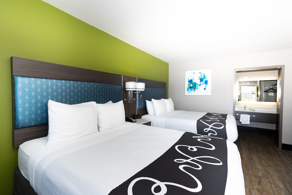 SureStay Plus Hotel by Best Western Point Richmond