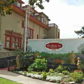 Rose Garden Inn Hotel Exterior