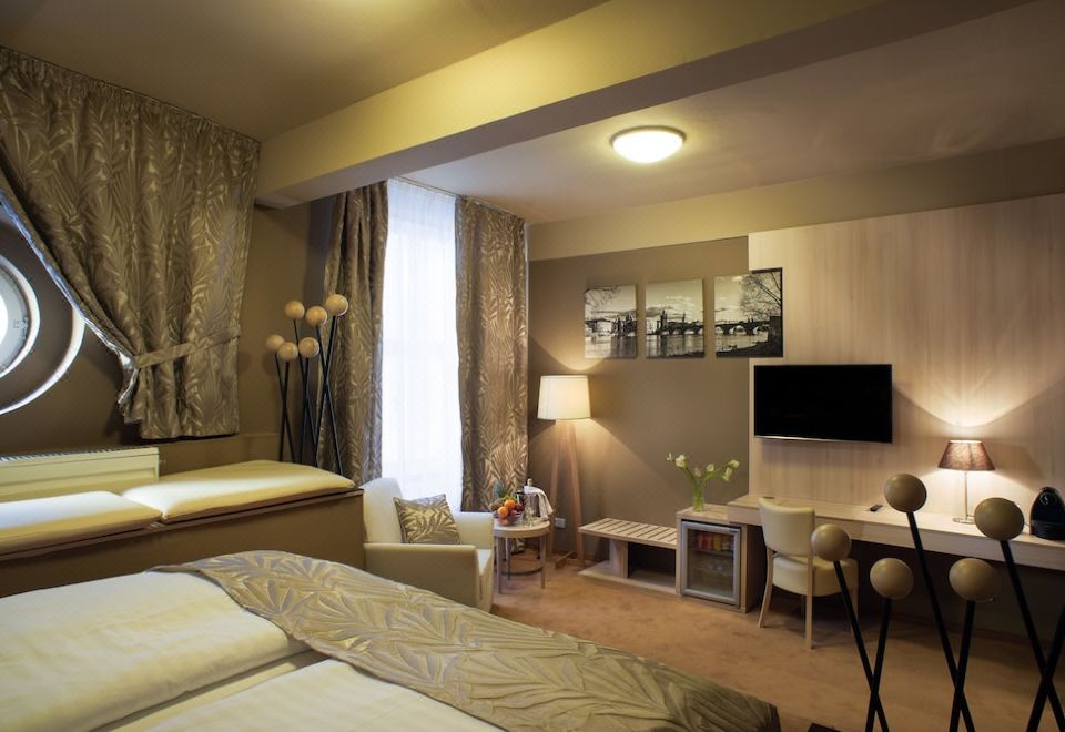 2. 호텔 캄파 가든..