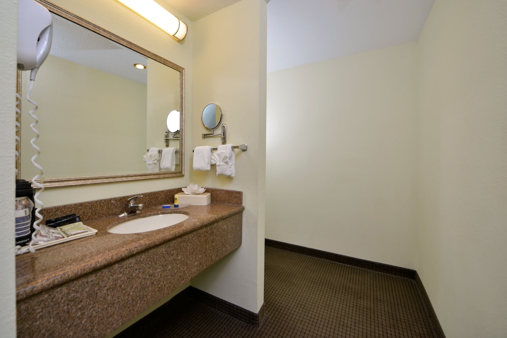 Best Western Plus Newport News