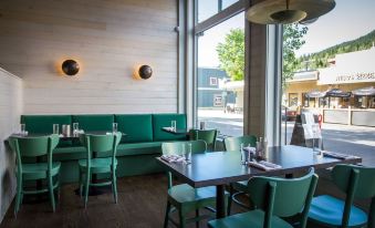 Eleven Revelstoke Lodge