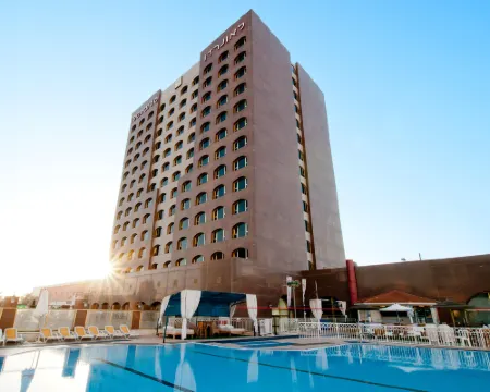 Leonardo Hotel Negev โรงแรมในเบียร์ชีบา