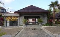 Jambu Klutuk Resort Hotels in Temanggung