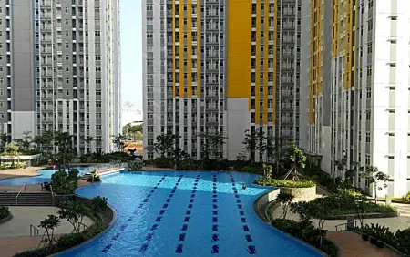 Apartemen The Springlake Summarecon Bekasi by Stay 360