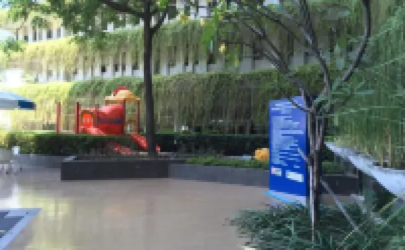 Apartemen Altiz Bintaro Plaza Residence by Pnp Rooms فنادق في پوندوک آرن