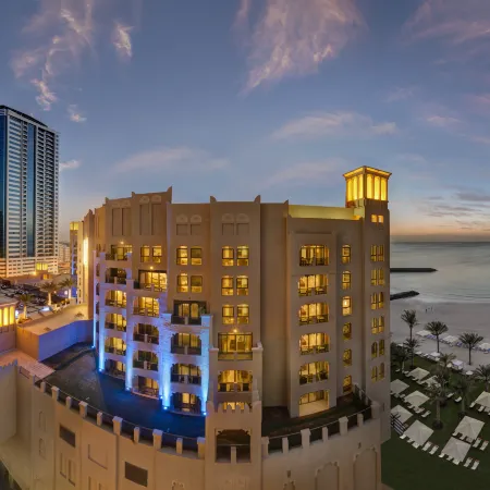 Bahi Ajman Palace Hotel