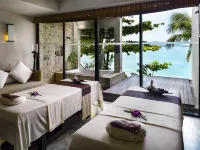 Centara Villas Phuket Hoteles cerca de Playa Freedom